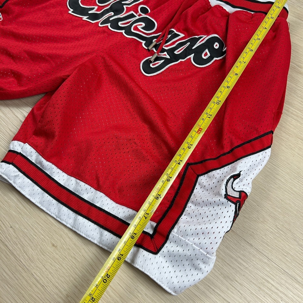 Just Don Chicago Bulls Mens Medium Red Mesh Basketball Shorts 1997-98 NBA USA - Picture 7 of 9